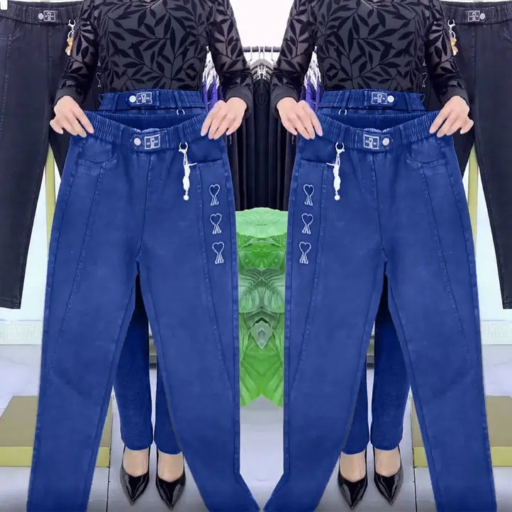 Blugi elastici la modă pentru femei